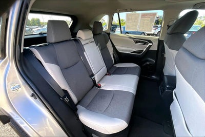 2022 Toyota RAV4 Hybrid XLE