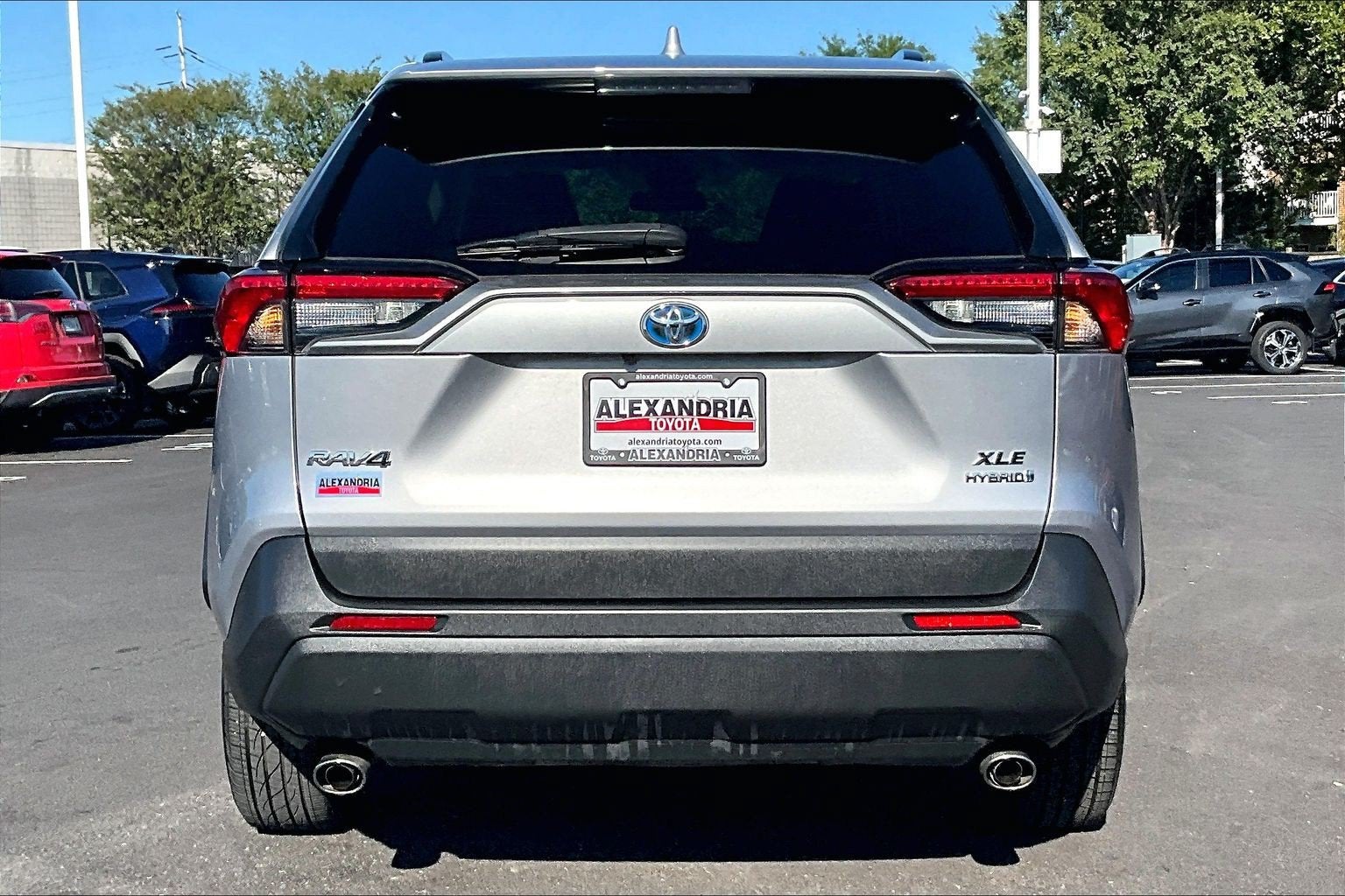 2022 Toyota RAV4 Hybrid XLE
