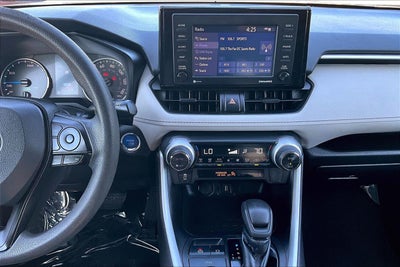 2022 Toyota RAV4 Hybrid XLE