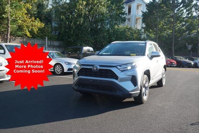 2022 Toyota RAV4 Hybrid XLE