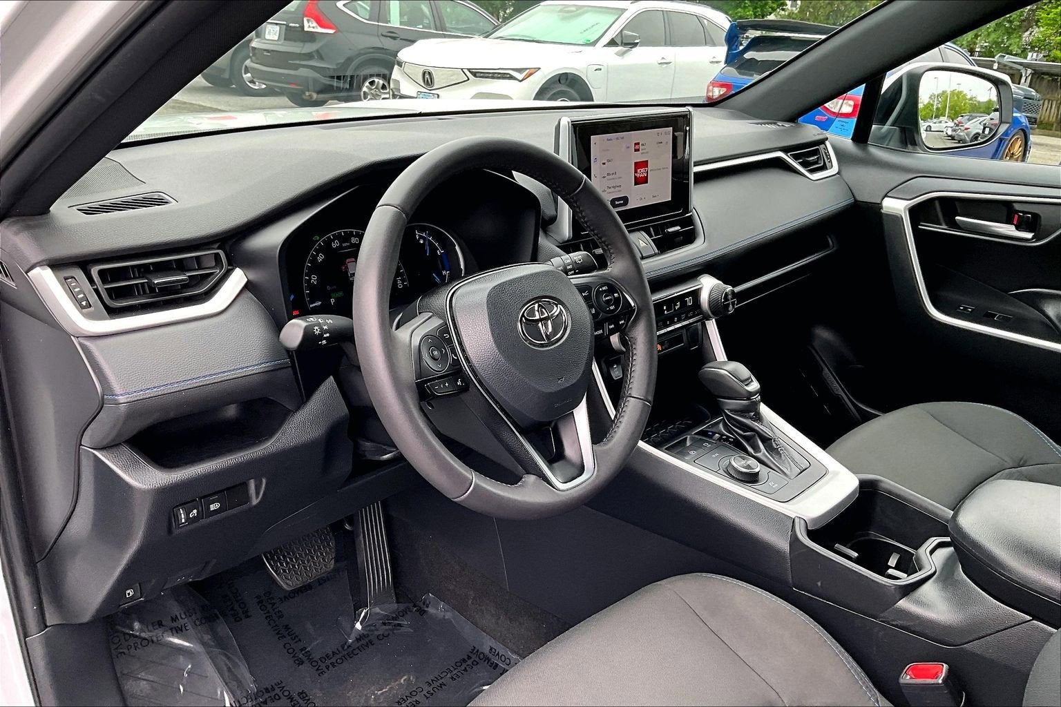 2023 Toyota RAV4 Hybrid SE