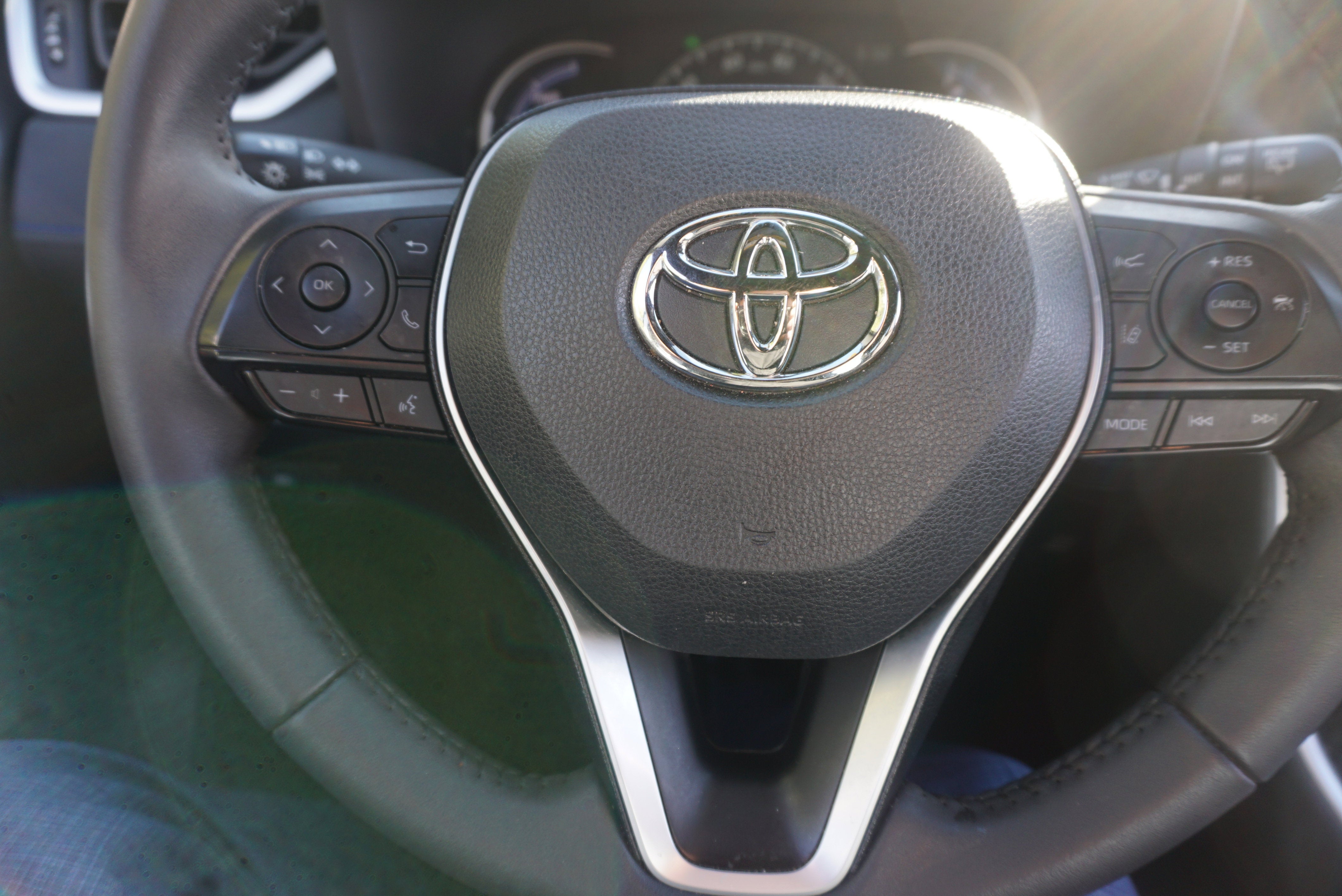 2023 Toyota RAV4 Hybrid SE