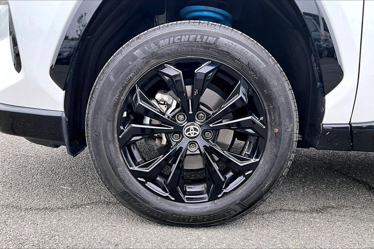 2023 Toyota RAV4 Hybrid SE