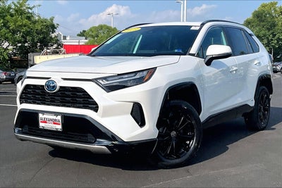 2023 Toyota RAV4 Hybrid SE