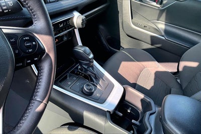 2023 Toyota RAV4 Hybrid SE