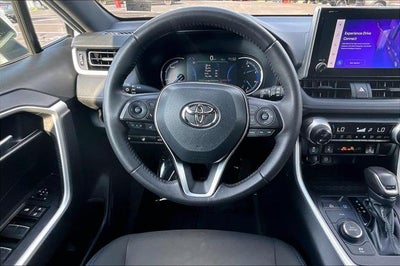 2023 Toyota RAV4 Hybrid SE