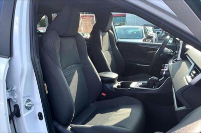 2023 Toyota RAV4 Hybrid SE