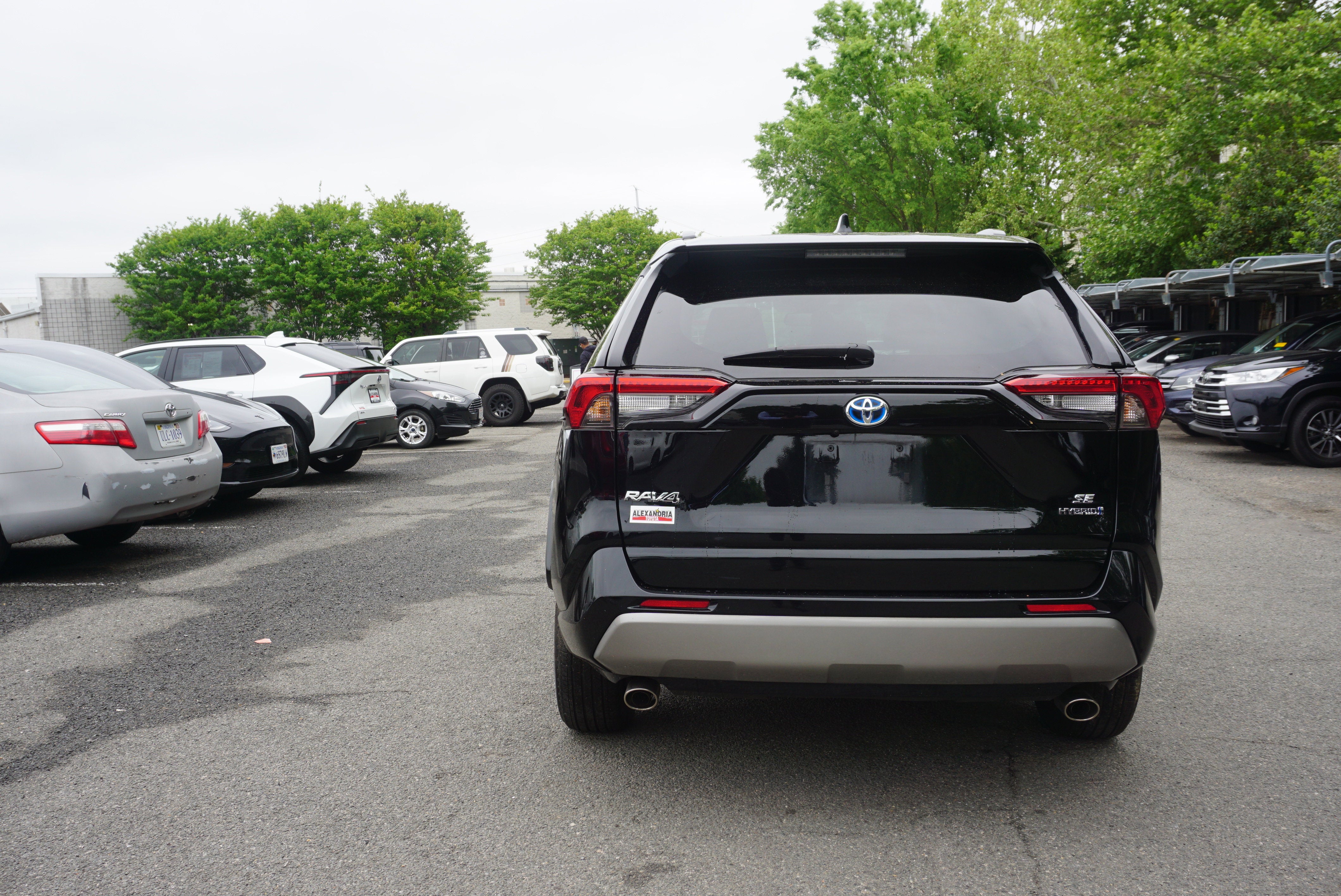 2023 Toyota RAV4 Hybrid SE