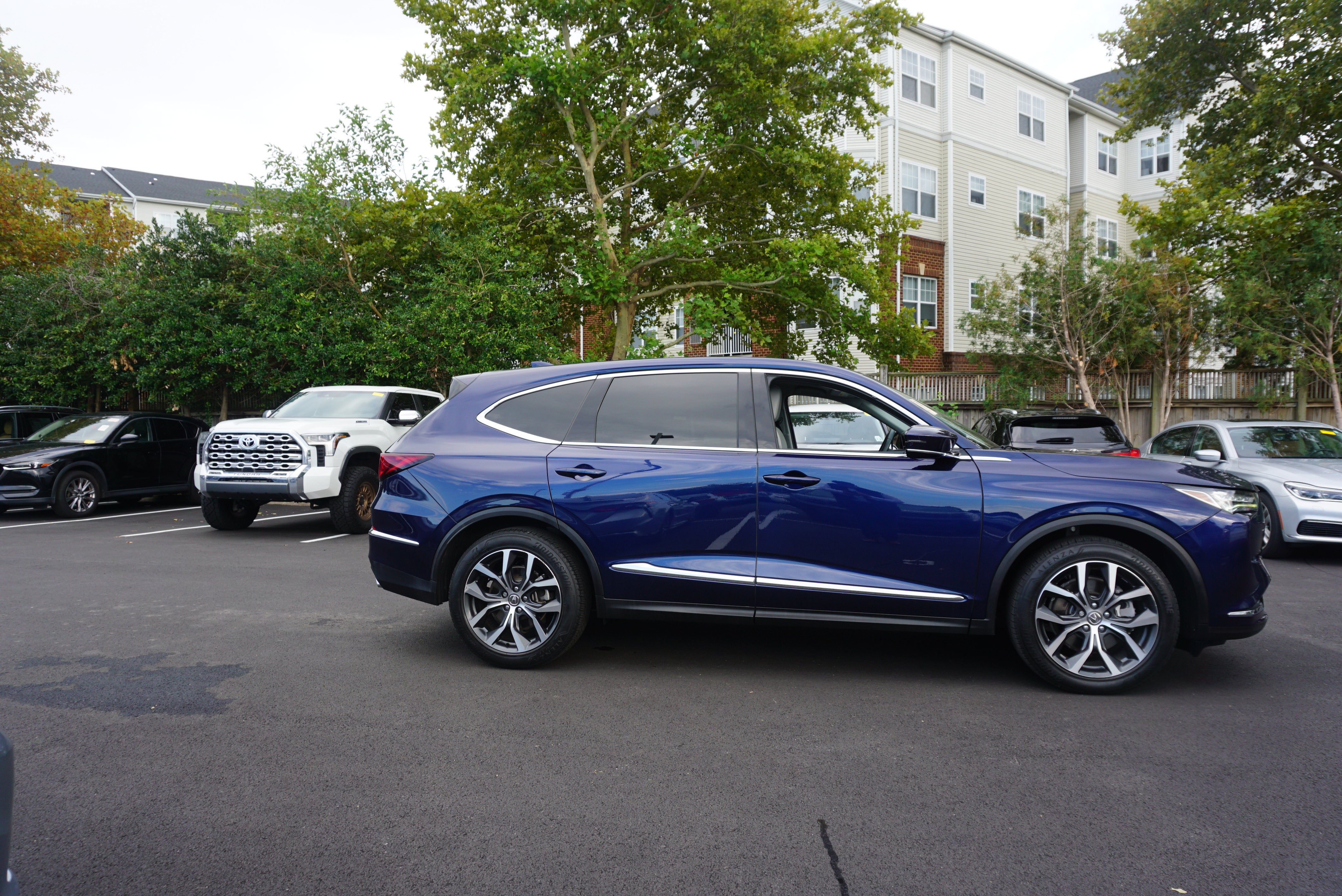 2022 Acura MDX w/Technology Package