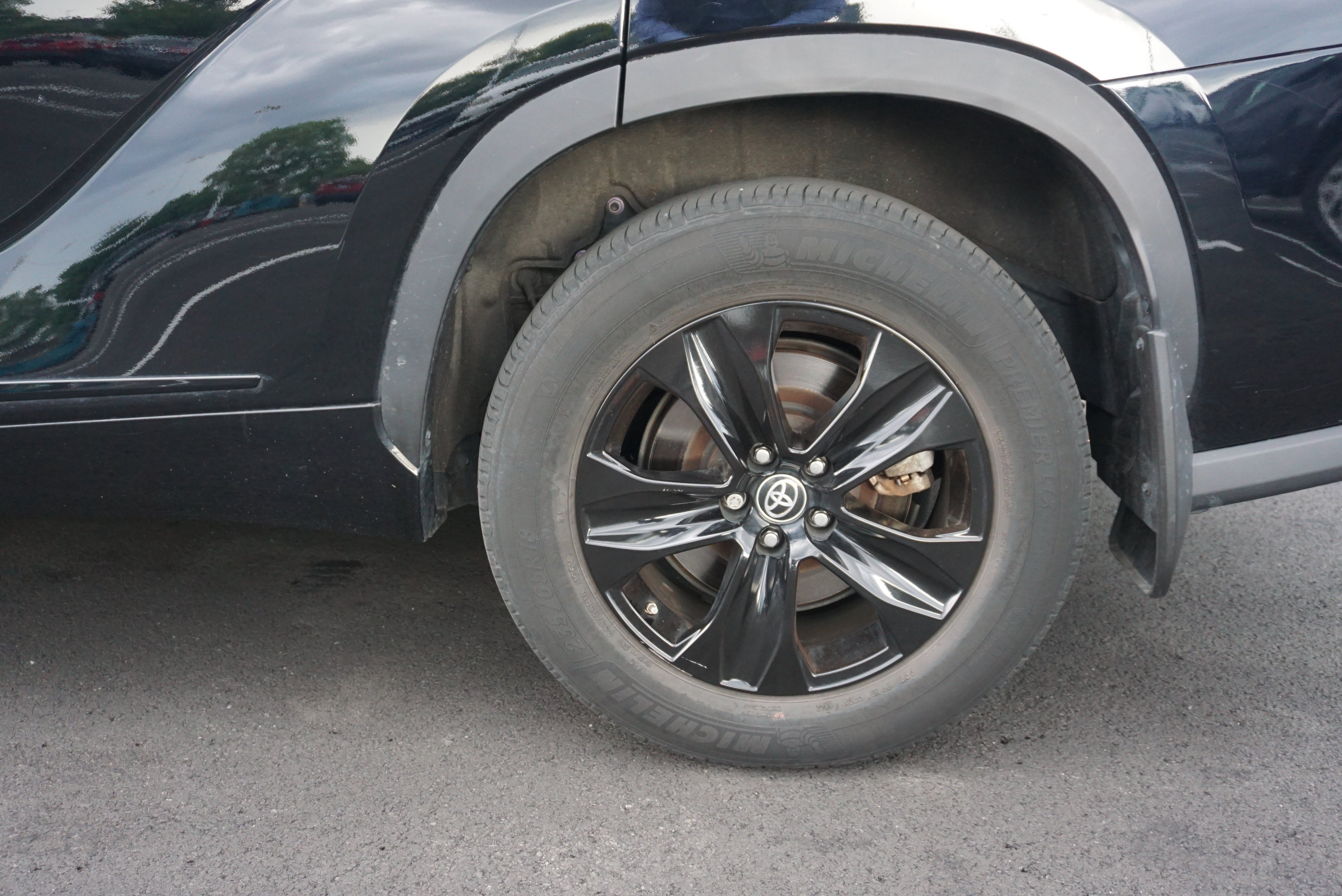 2023 Toyota Highlander Hybrid Bronze Edition