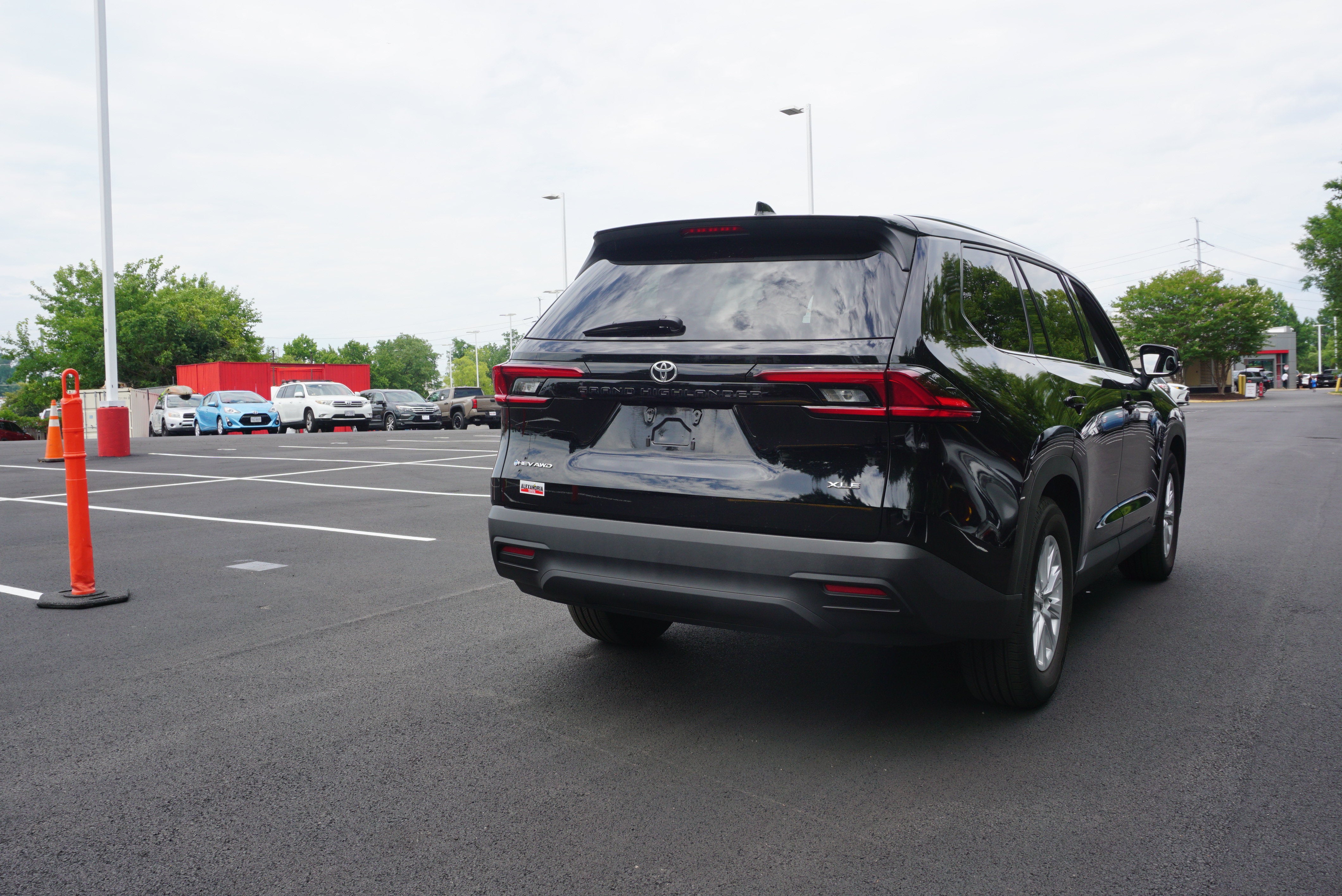 2025 Toyota Grand Highlander Hybrid XLE