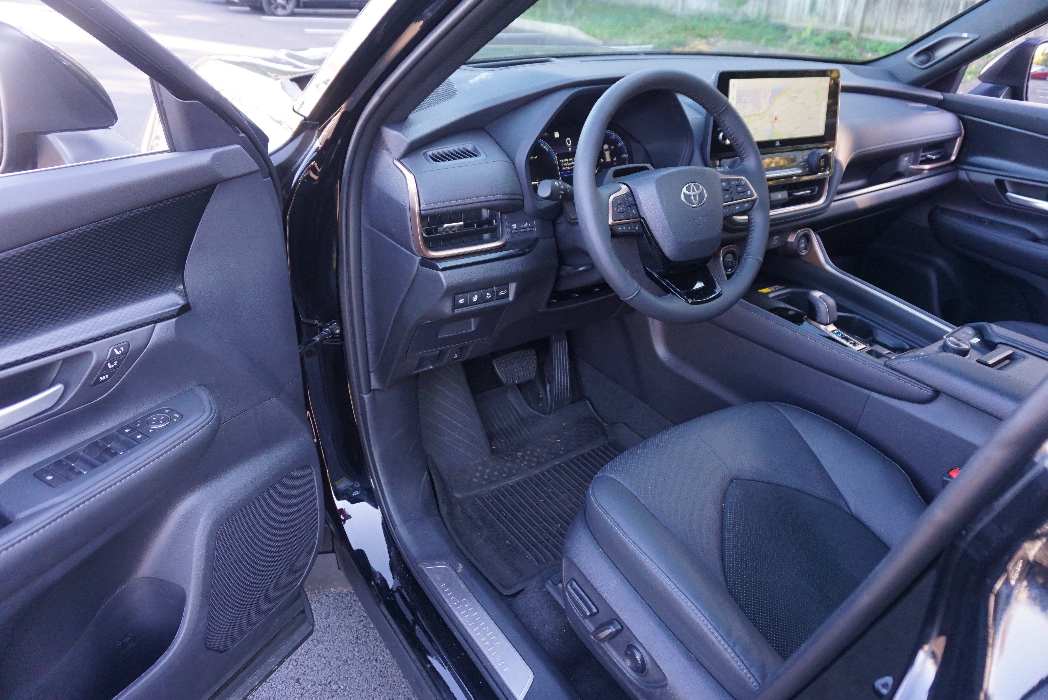2026 Toyota Grand Highlander Hybrid MAX Platinum