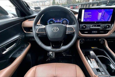 2024 Toyota Grand Highlander Hybrid MAX Platinum