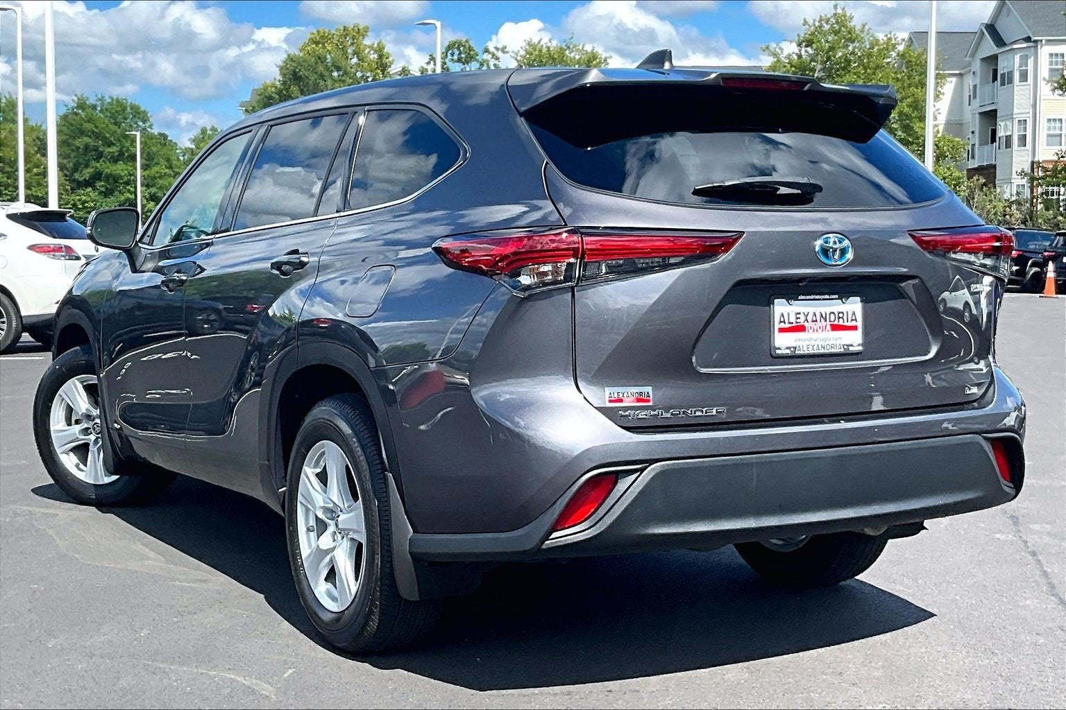 2022 Toyota Highlander Hybrid LE