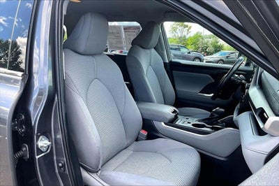2022 Toyota Highlander Hybrid LE