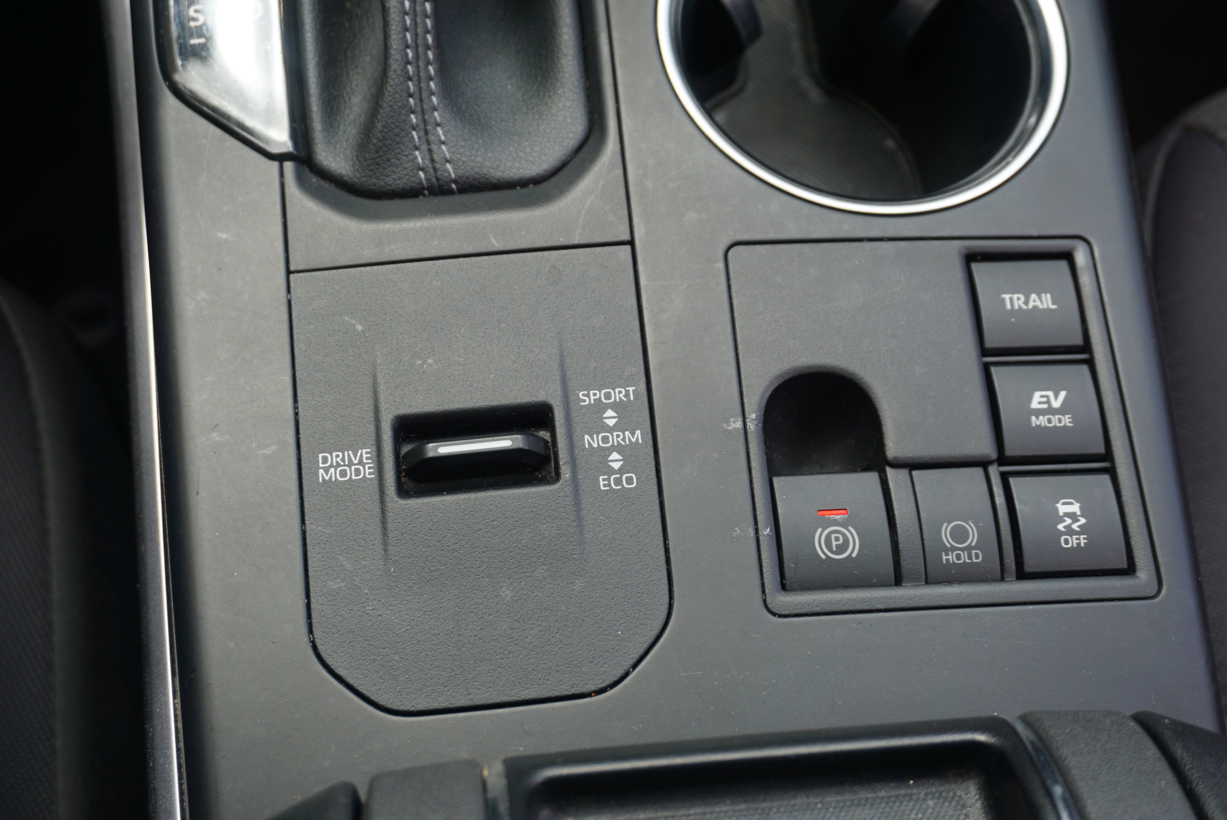 2023 Toyota Highlander Hybrid LE