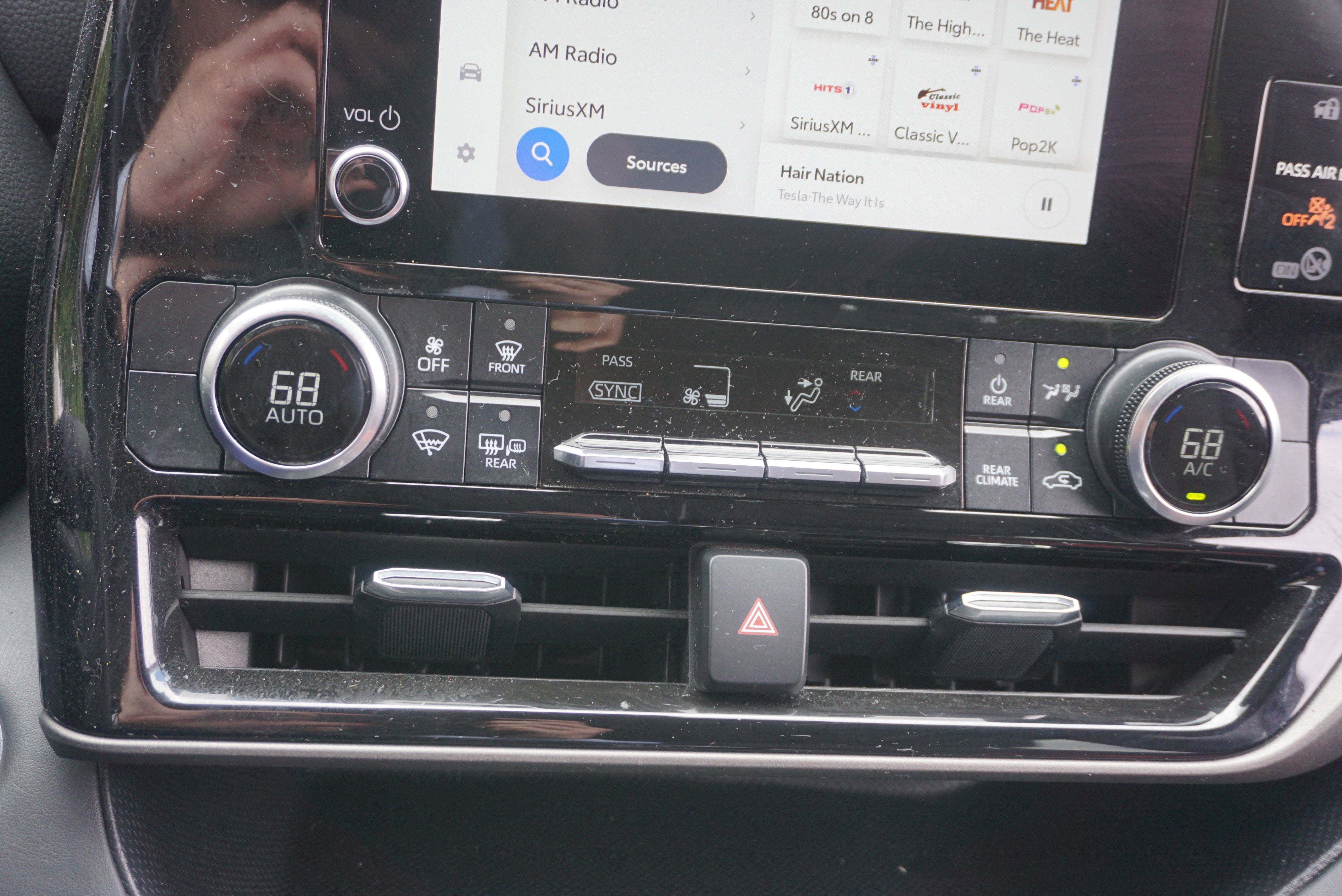 2023 Toyota Highlander Hybrid LE