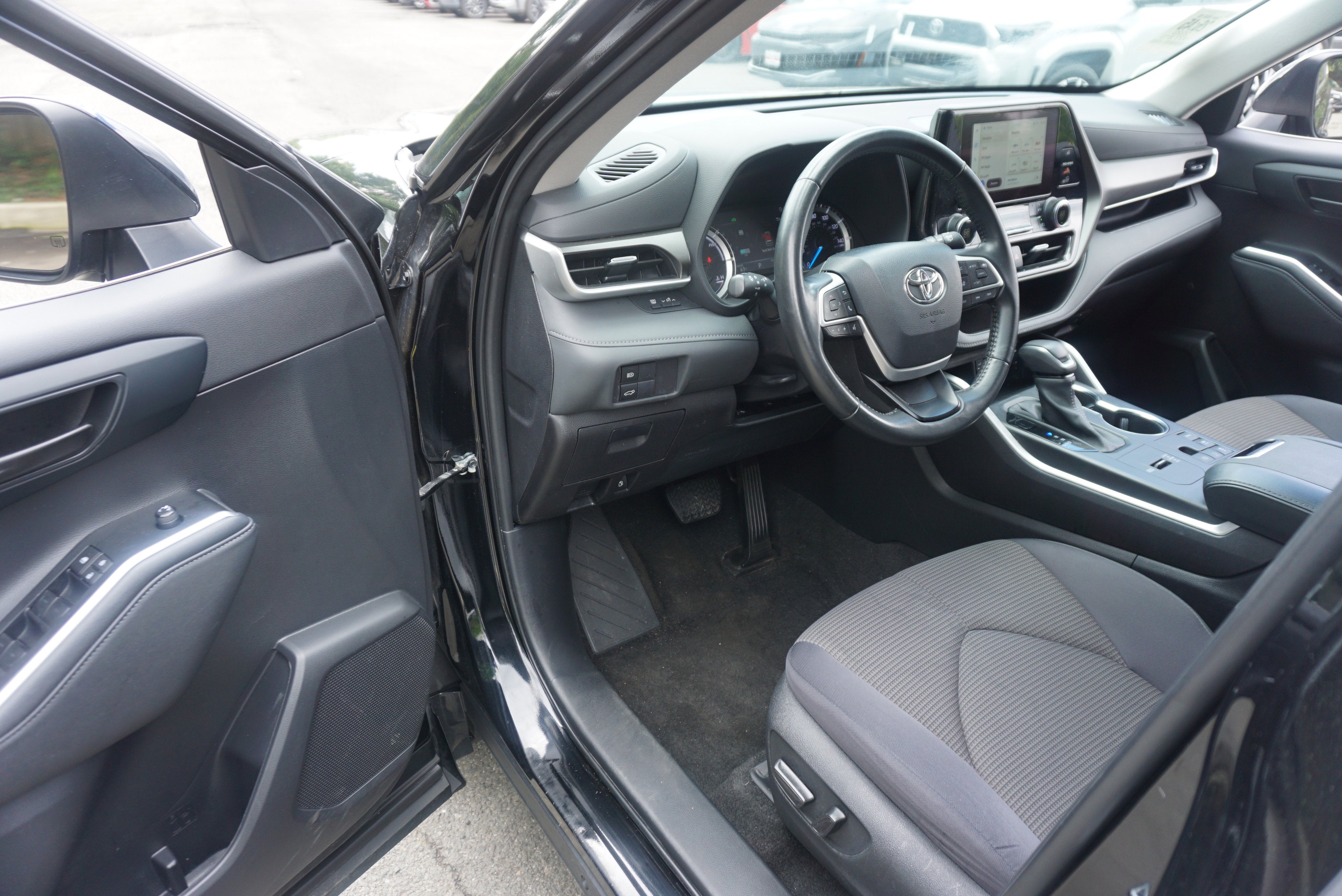2023 Toyota Highlander Hybrid LE