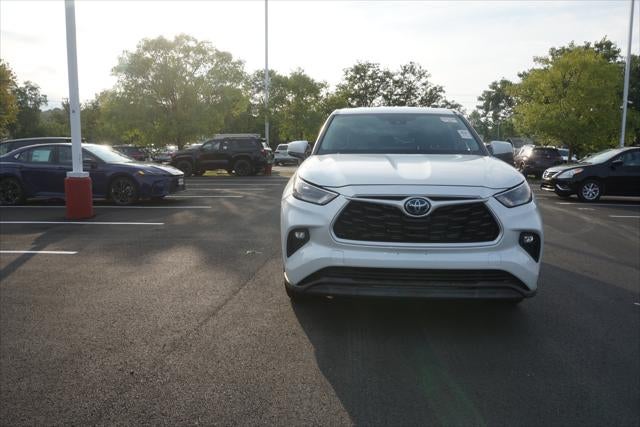 2022 Toyota Highlander Hybrid LE