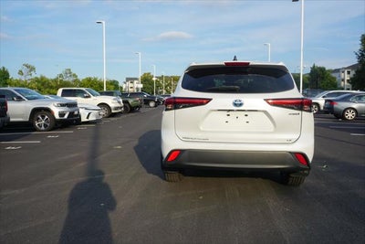 2022 Toyota Highlander Hybrid LE