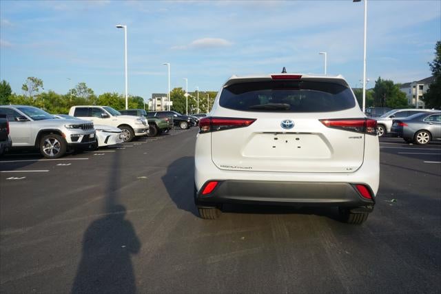 2022 Toyota Highlander Hybrid LE