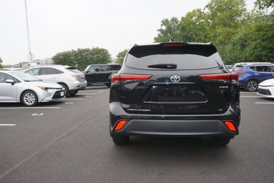 2022 Toyota Highlander Hybrid LE