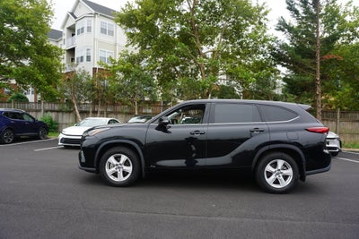 2022 Toyota Highlander Hybrid LE