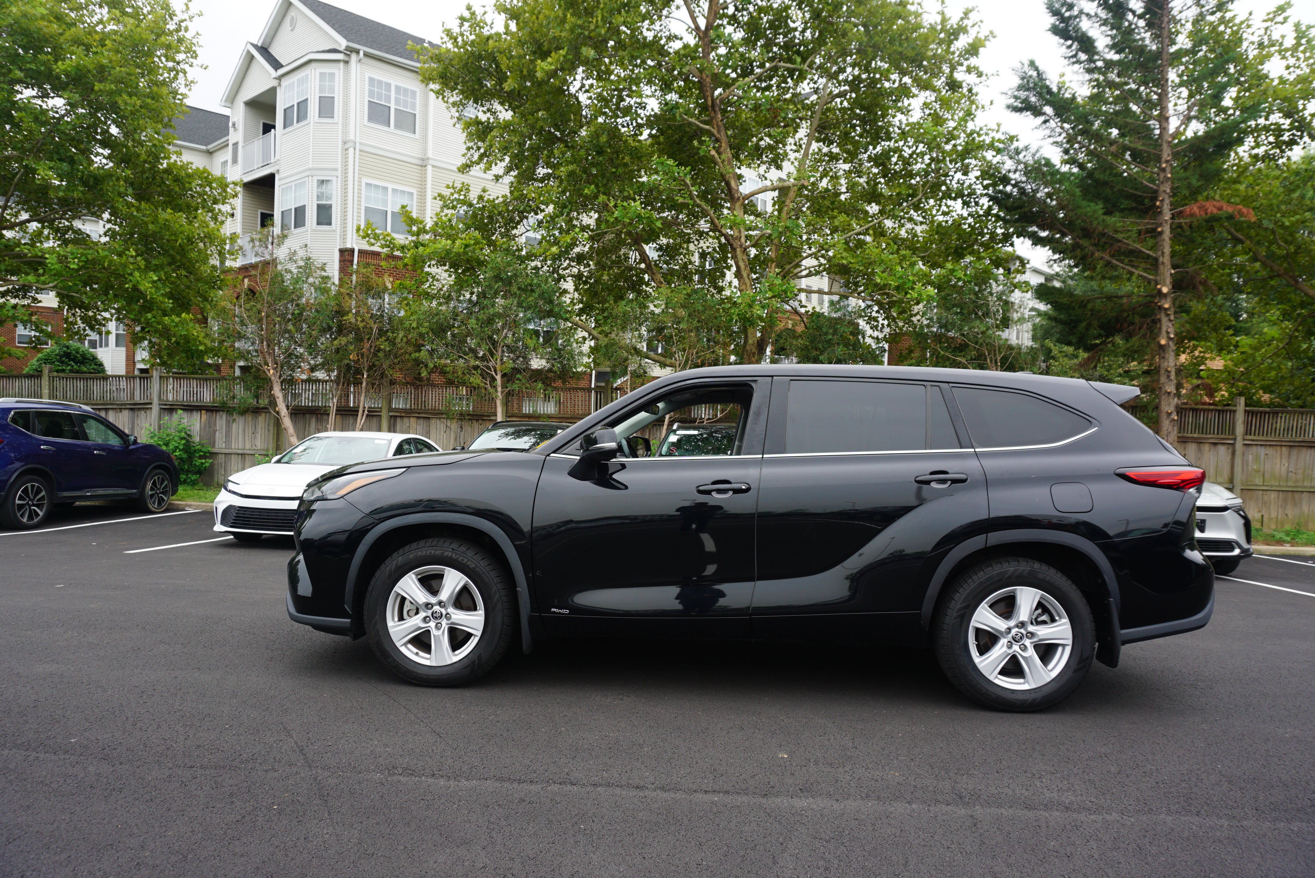 2022 Toyota Highlander Hybrid LE