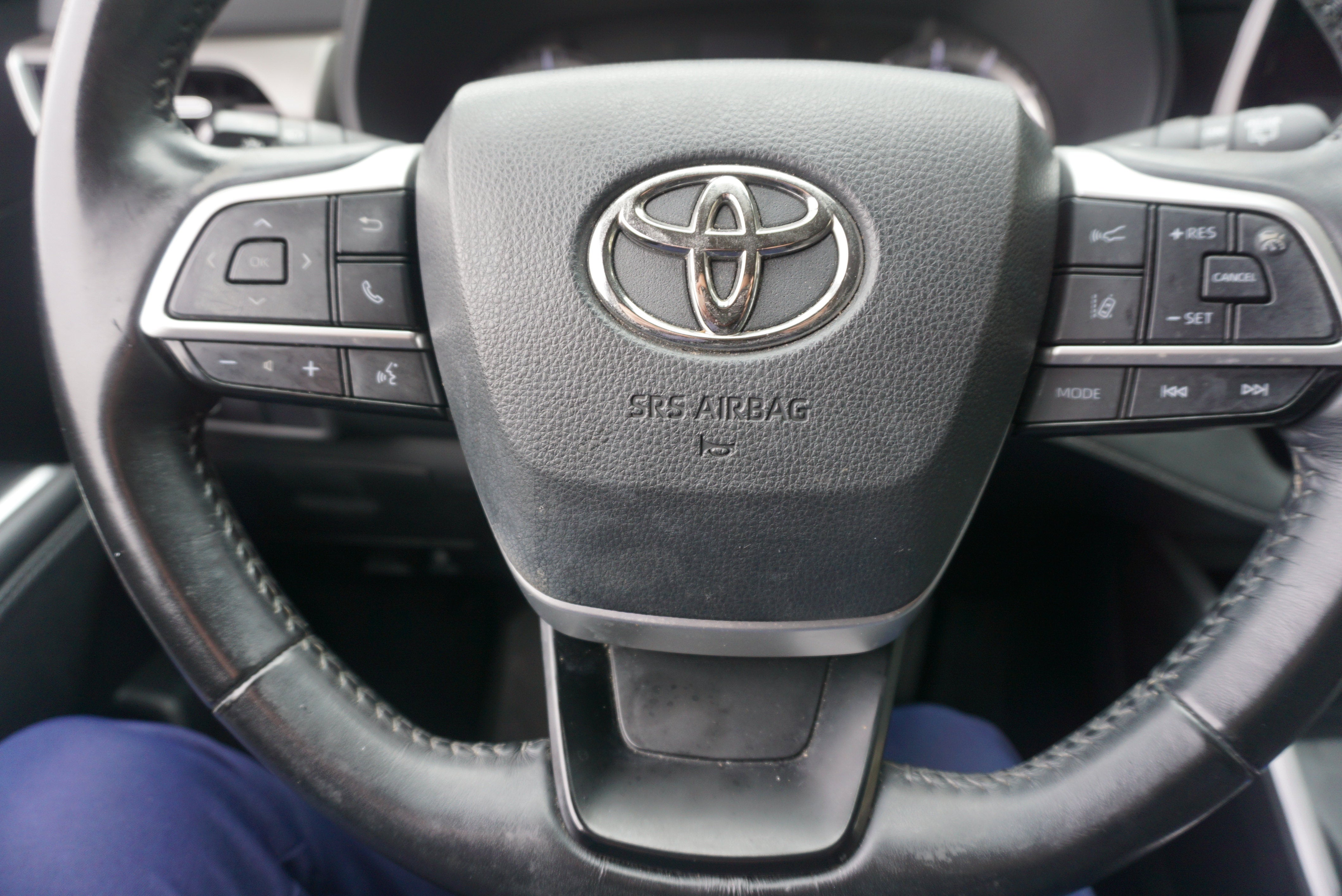 2022 Toyota Highlander Hybrid LE