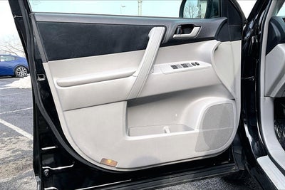 2012 Toyota Highlander 4WD 4dr V6 (Natl)