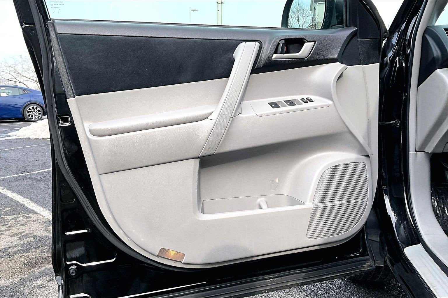 2012 Toyota Highlander 4WD 4dr V6 (Natl)