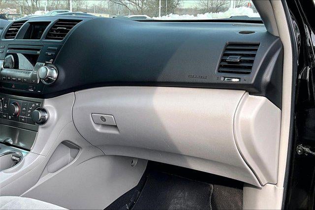 2012 Toyota Highlander 4WD 4dr V6 (Natl)