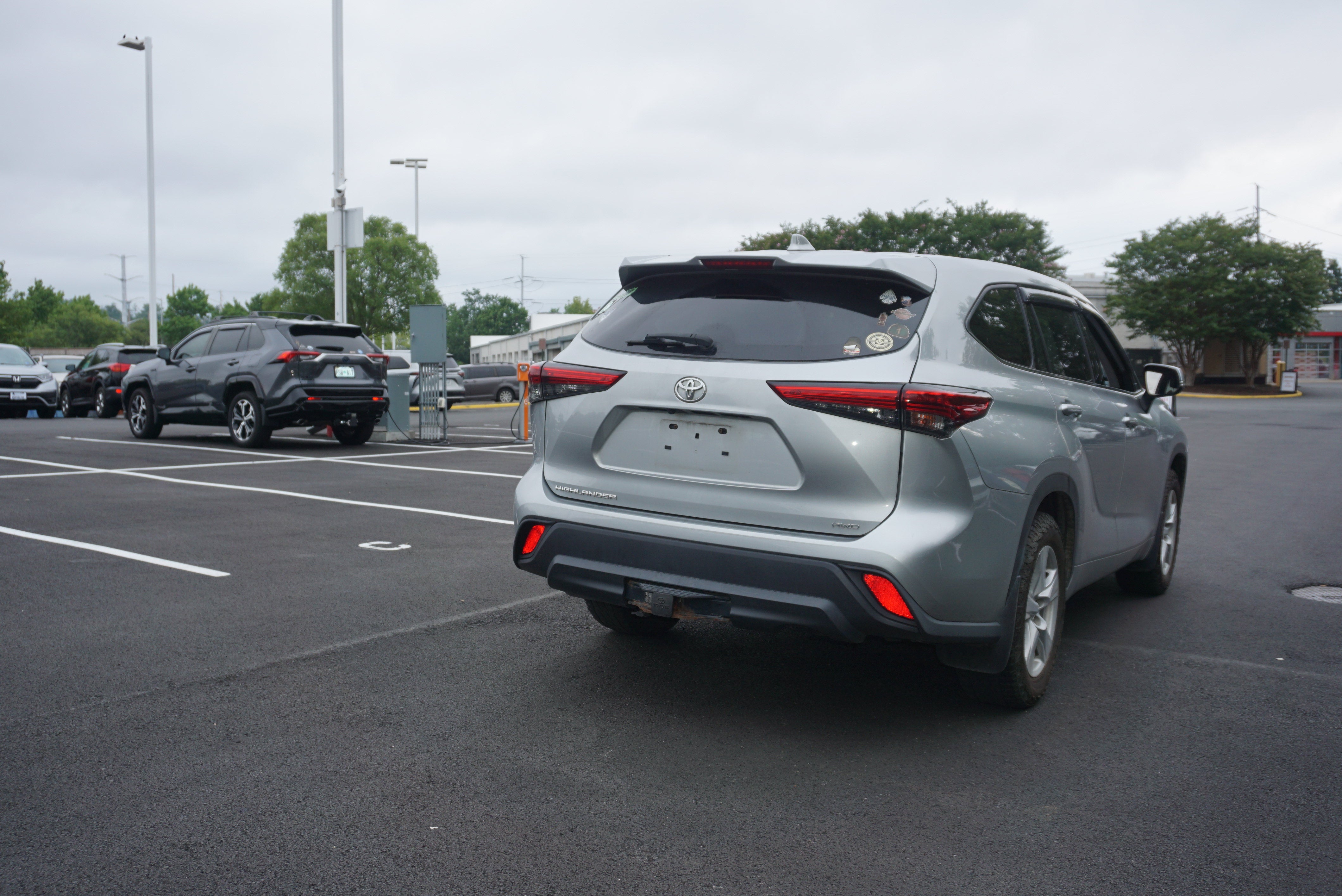 2022 Toyota Highlander LE
