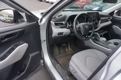 2022 Toyota Highlander LE