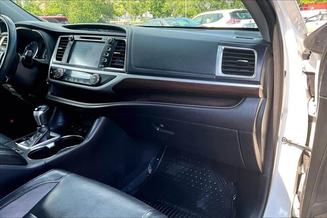 2016 Toyota Highlander Limited
