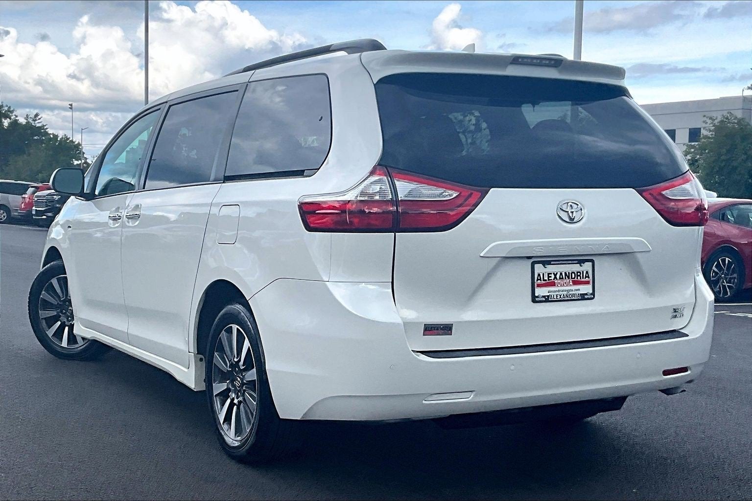 2019 Toyota Sienna XLE