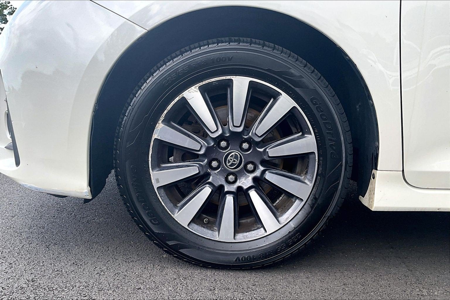 2019 Toyota Sienna XLE