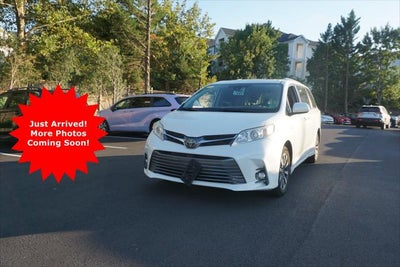 2019 Toyota Sienna XLE