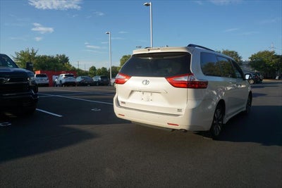 2019 Toyota Sienna XLE