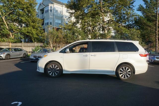 2019 Toyota Sienna XLE