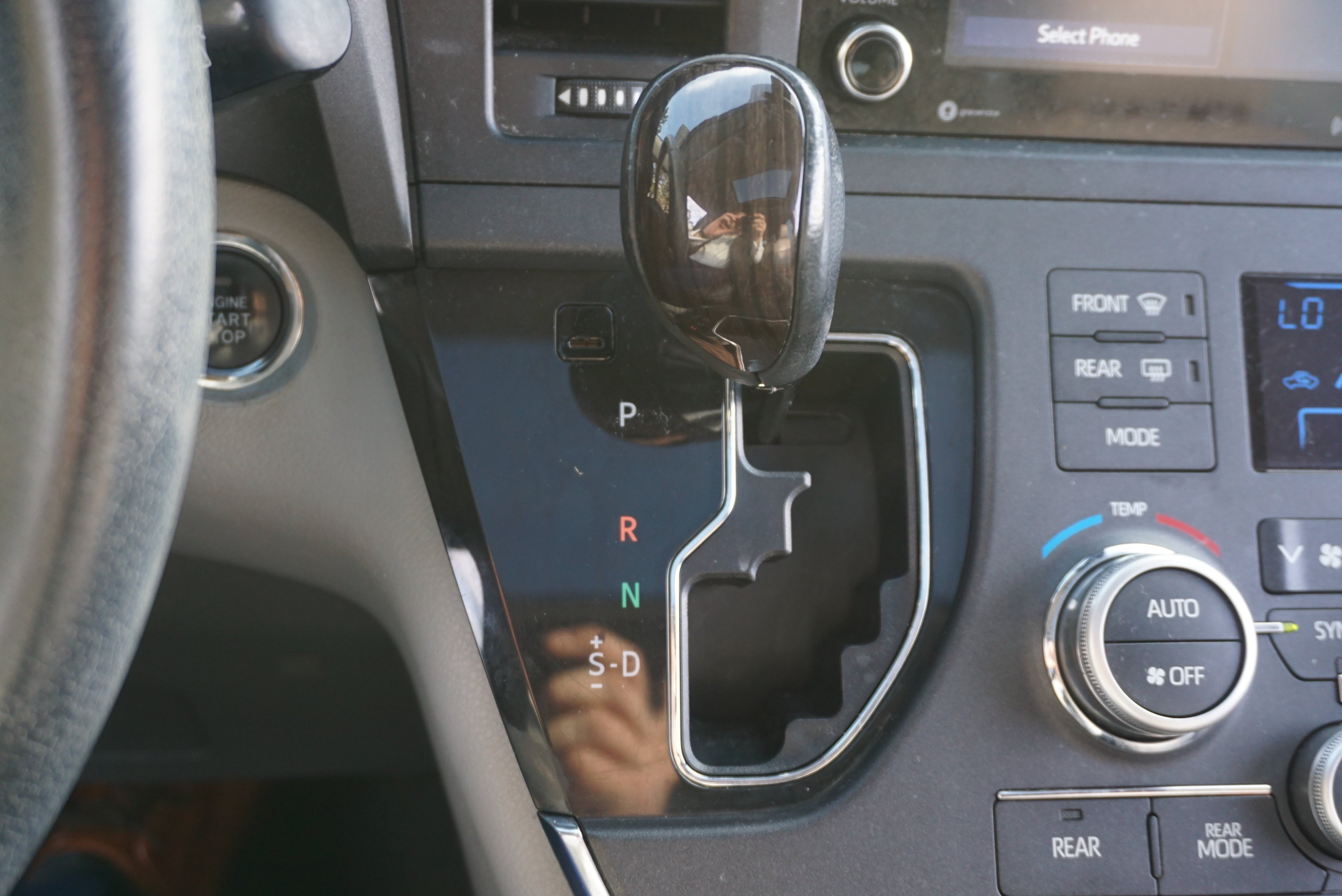 2018 Toyota Sienna XLE