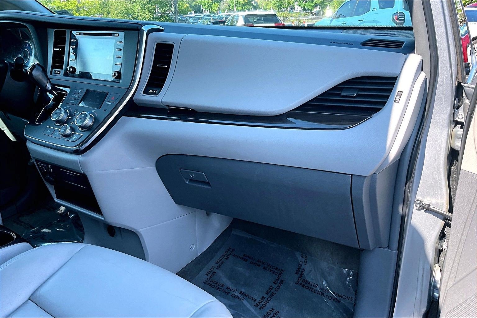 2018 Toyota Sienna XLE