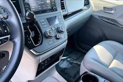 2018 Toyota Sienna XLE