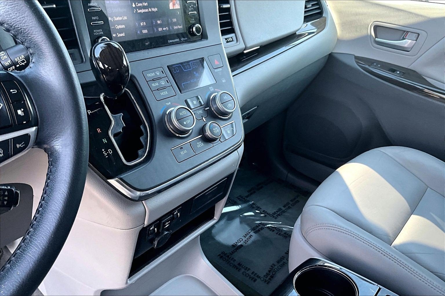 2018 Toyota Sienna XLE