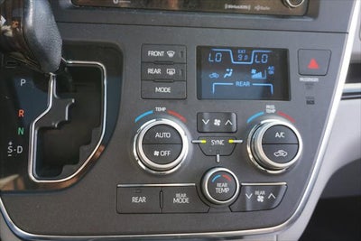 2018 Toyota Sienna XLE