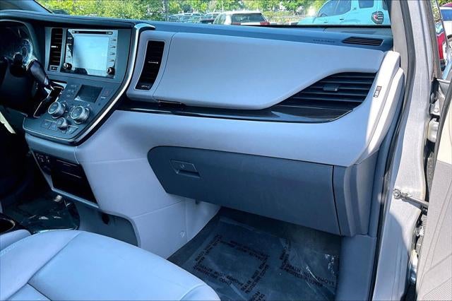 2018 Toyota Sienna XLE