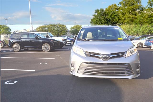 2018 Toyota Sienna XLE