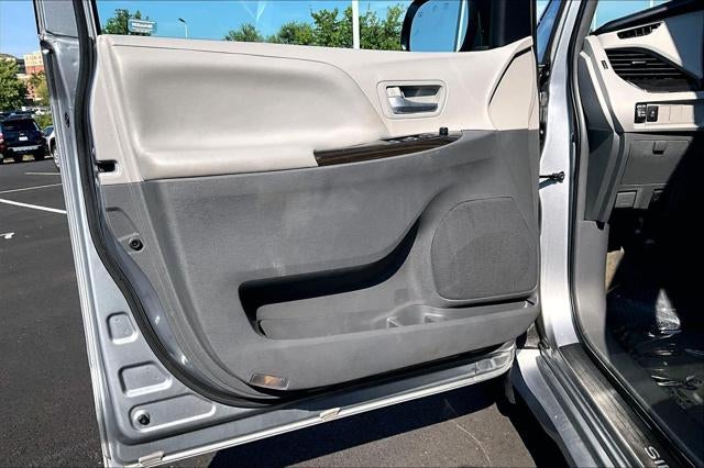2018 Toyota Sienna XLE