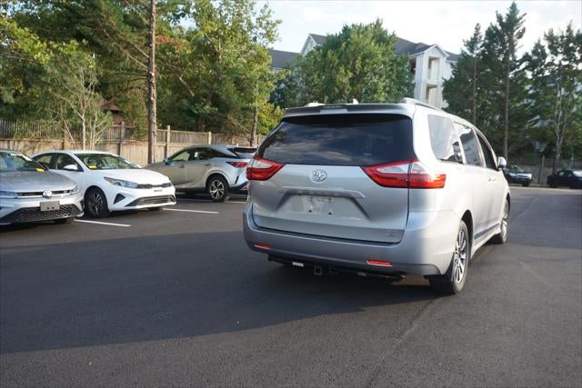 2018 Toyota Sienna XLE