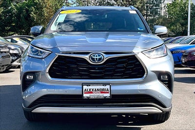 2021 Toyota Highlander Hybrid Platinum